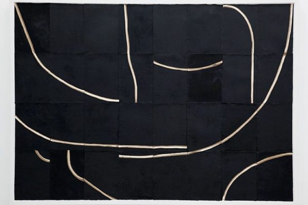 série luz negra, 2009 mármore e asfalto sobre papel
marble and asphalt on paper
145×200 cm